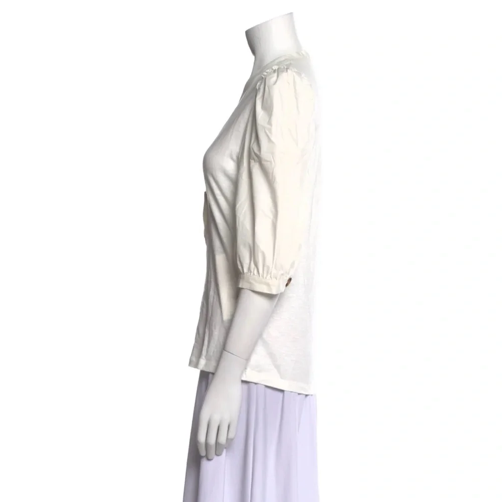 Chic Ivory Button-Front Blouse - Picture 2 of 5